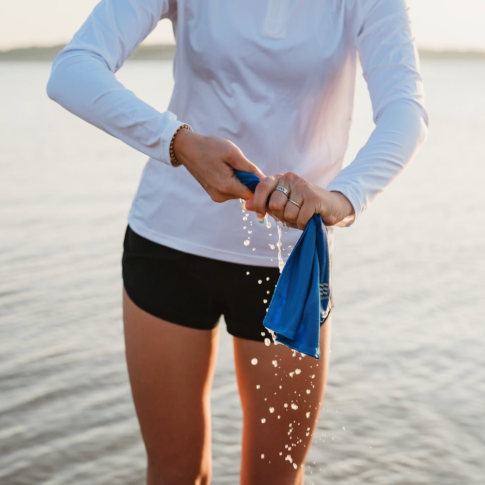 Mobile Cooling MCUA01 Moisture - Wicking Lightweight Towel - Gorvex.com