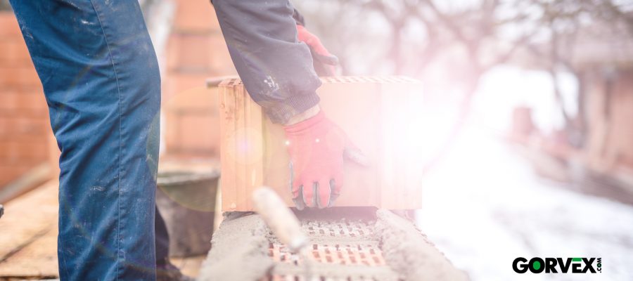 Five Reasons to Wear Sunglasses in the Winter